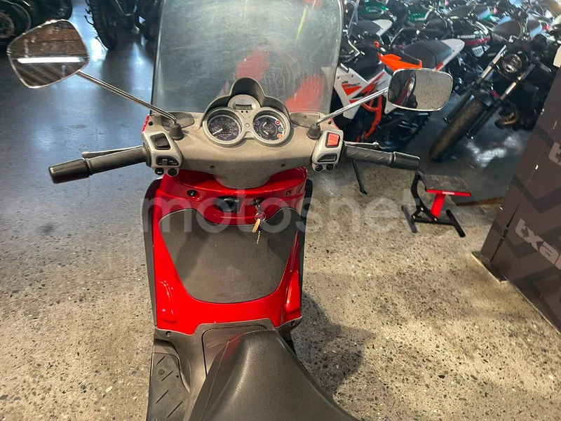 Piaggio Beverly 125 - Vista 3