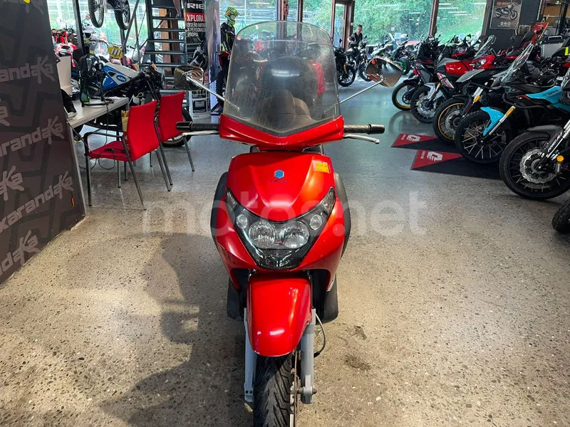 Piaggio Beverly 125 - Vista 6