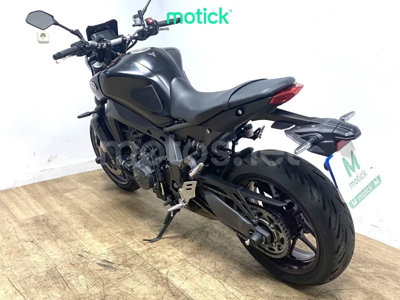 Yamaha MT-09 - Vista 10