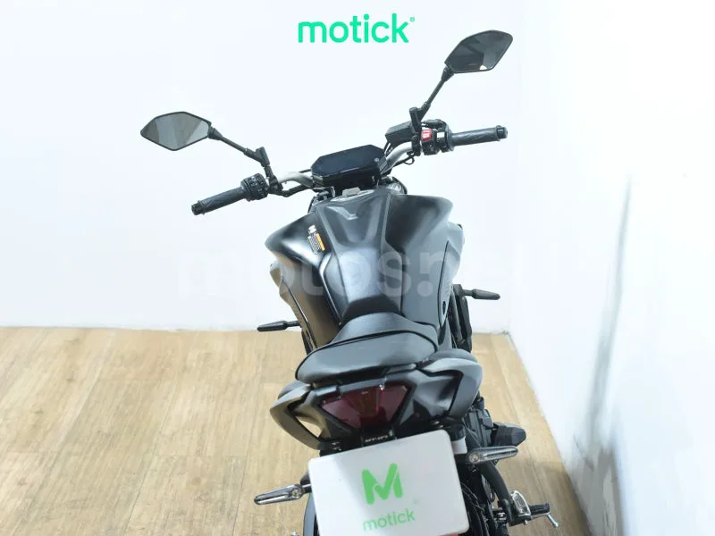 Yamaha MT-07 - Vista 6