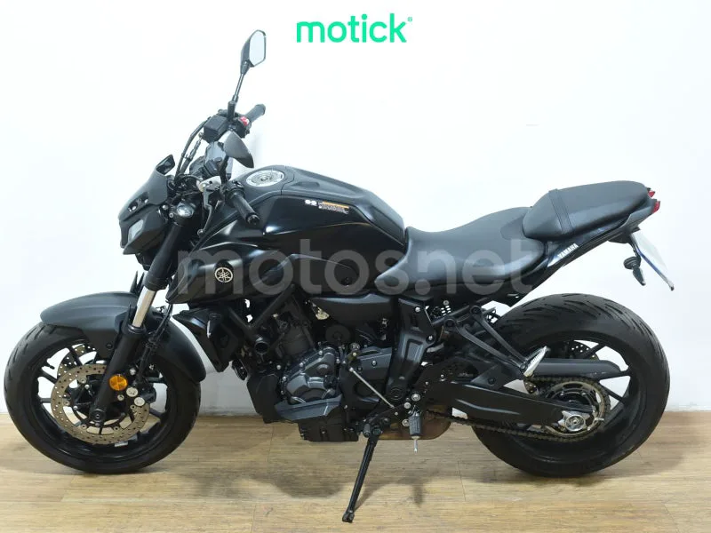Yamaha MT-07 - Vista 7