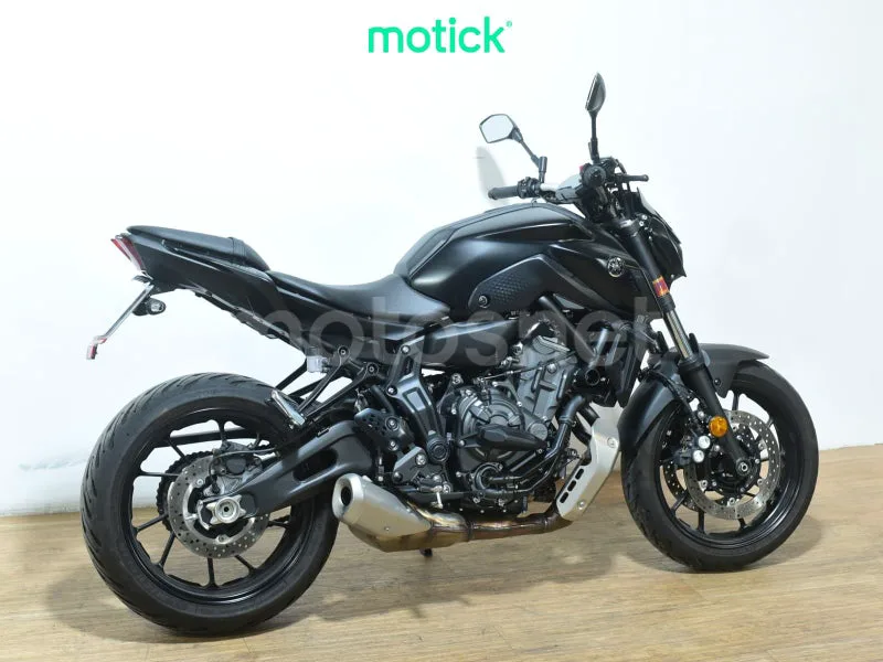 Yamaha MT-07 - Vista 10