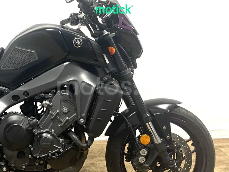 Yamaha MT-09 - Vista 4