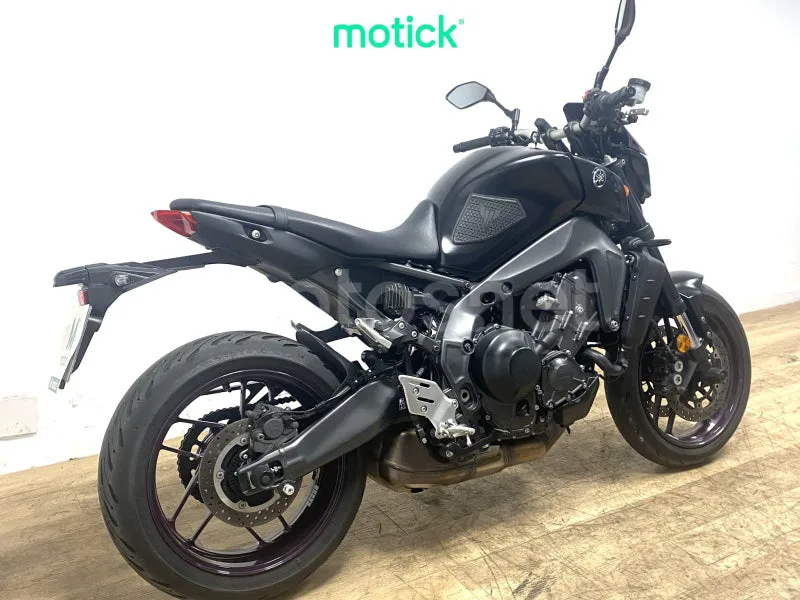 Yamaha MT-09 - Vista 9