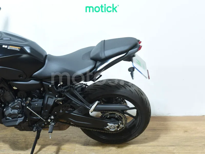Yamaha MT-07 - Vista 9