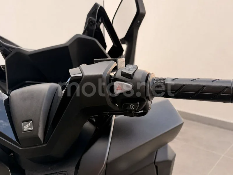 Honda Forza 125 - Vista 15