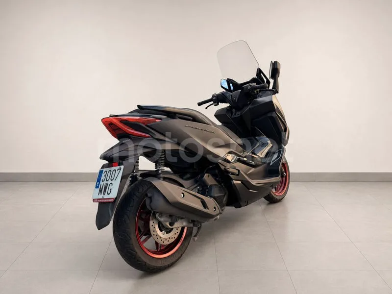 Honda Forza 125 - Vista 16