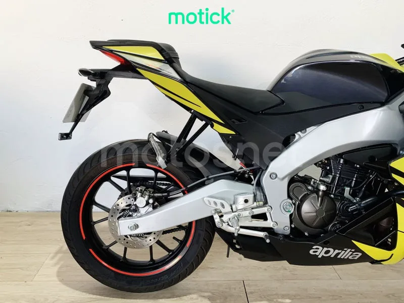 Aprilia RS 125 - Vista 3