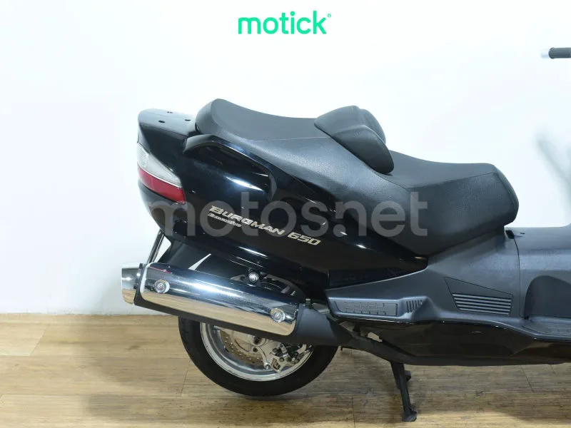 Suzuki Burgman 650 Executive - Vista 3
