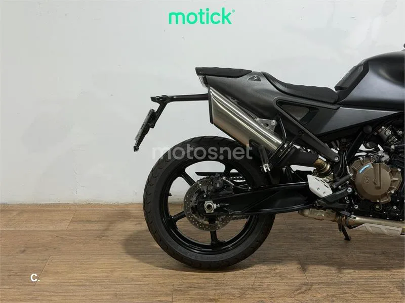 Husqvarna Svartpilen 801 - Vista 3