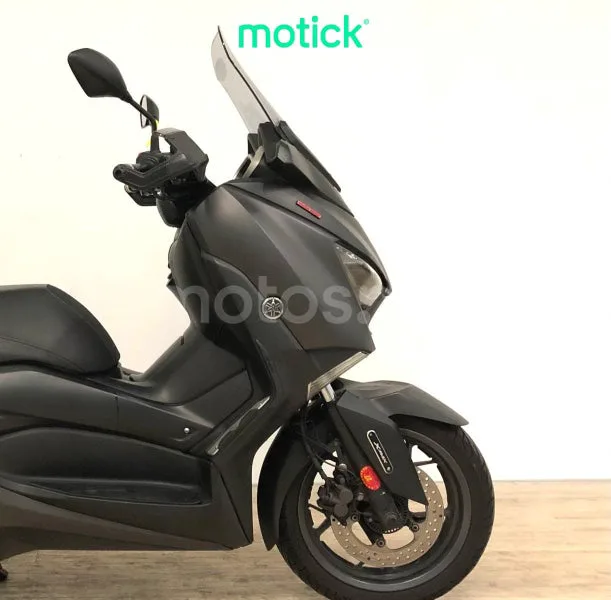 Yamaha XMAX 300 - Vista 4
