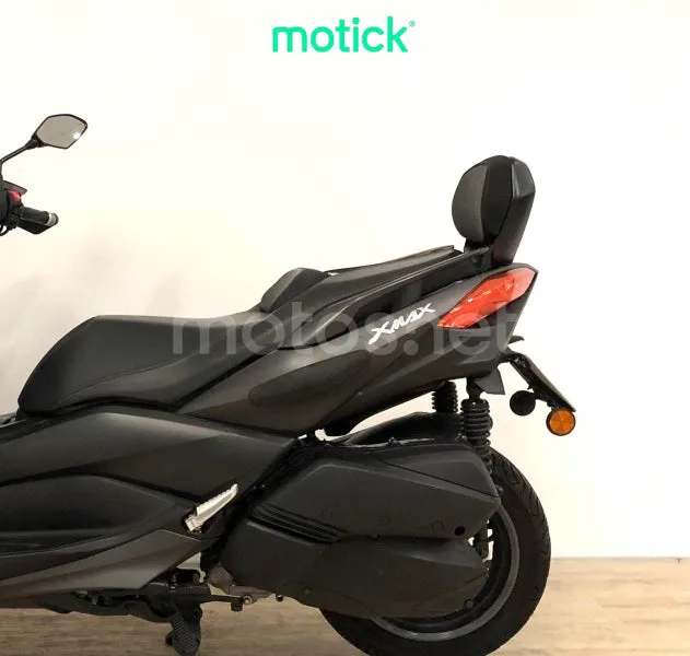 Yamaha XMAX 300 - Vista 8