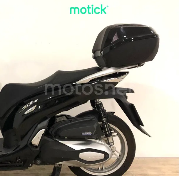 Honda SH350i - Vista 8