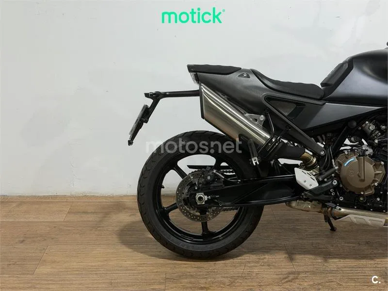 Husqvarna Svartpilen 801 - Vista 3