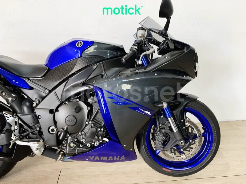 Yamaha YZF-R1 - Vista 4