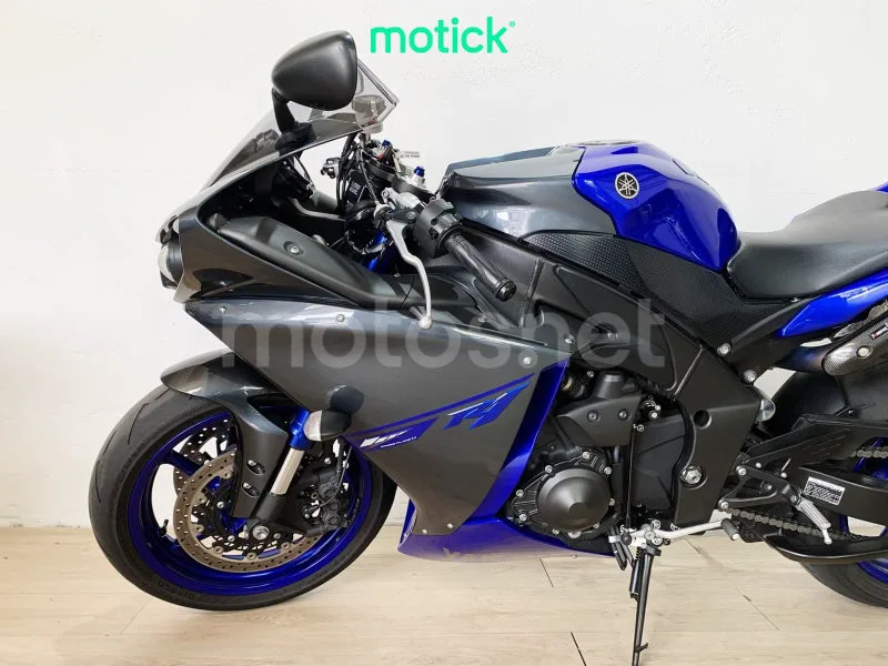 Yamaha YZF-R1 - Vista 7