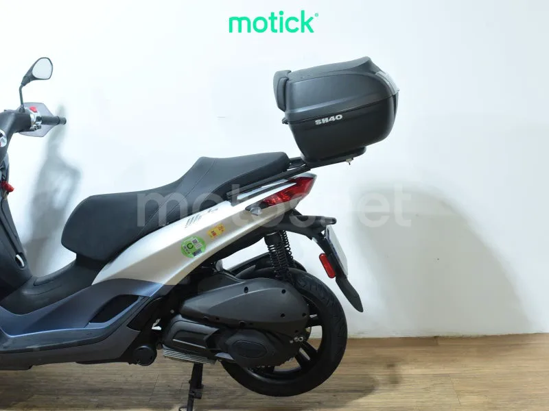 Piaggio MP3 - Vista 9