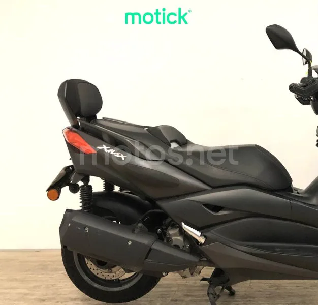 Yamaha XMAX 300 - Vista 3