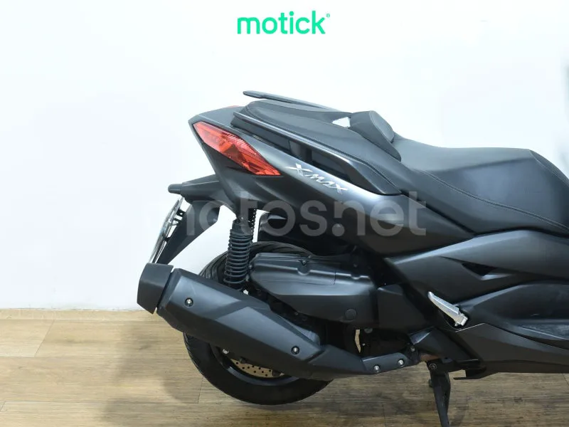 Yamaha XMAX 400 - Vista 3