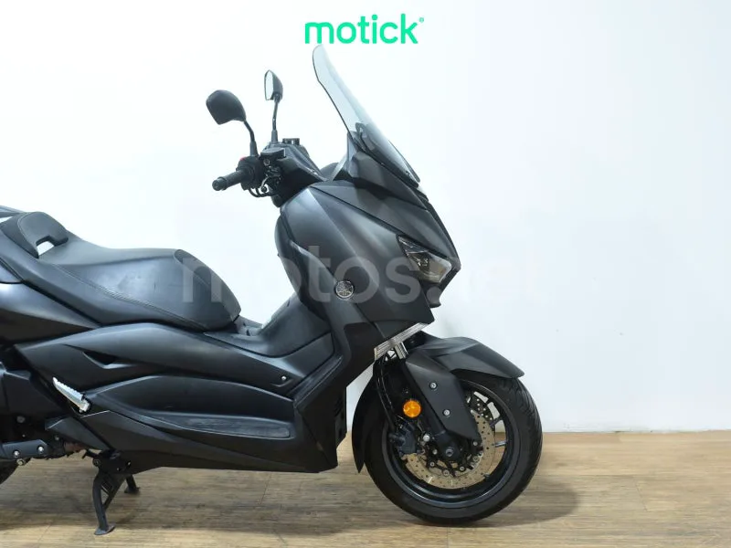 Yamaha XMAX 400 - Vista 4