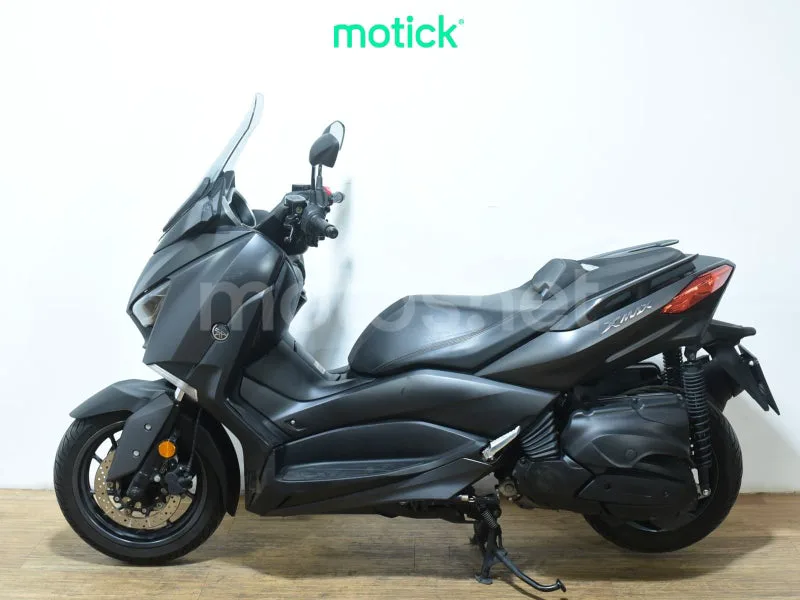 Yamaha XMAX 400 - Vista 7