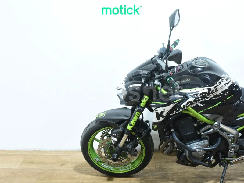 Kawasaki Z900 - Vista 8