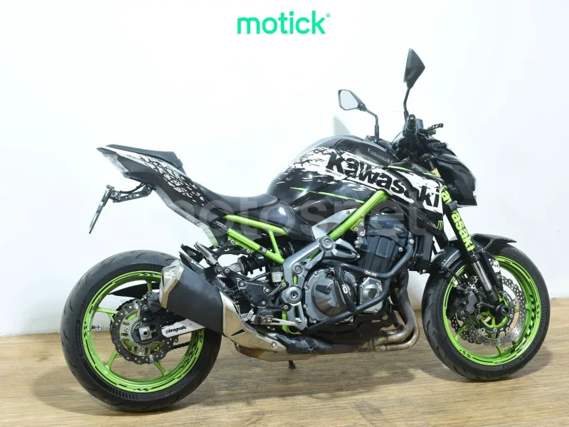 Kawasaki Z900 - Vista 10