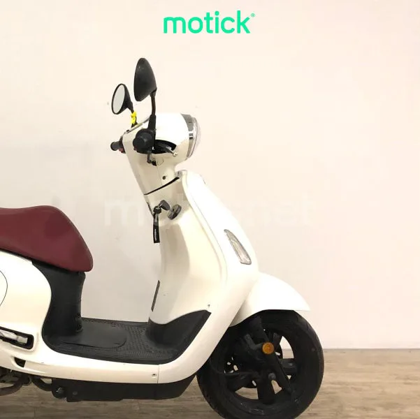 SYM Fiddle 125 - Vista 4