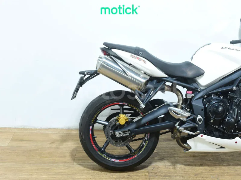 Triumph Street Triple - Vista 3