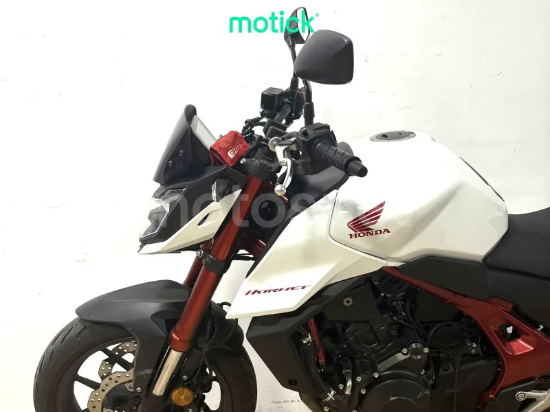 Honda CB750 Hornet - Vista 5