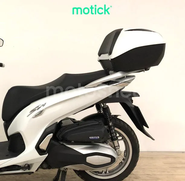 Honda SH350i - Vista 8