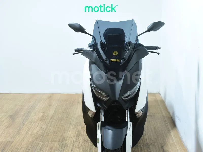 Yamaha XMAX 300 - Vista 11