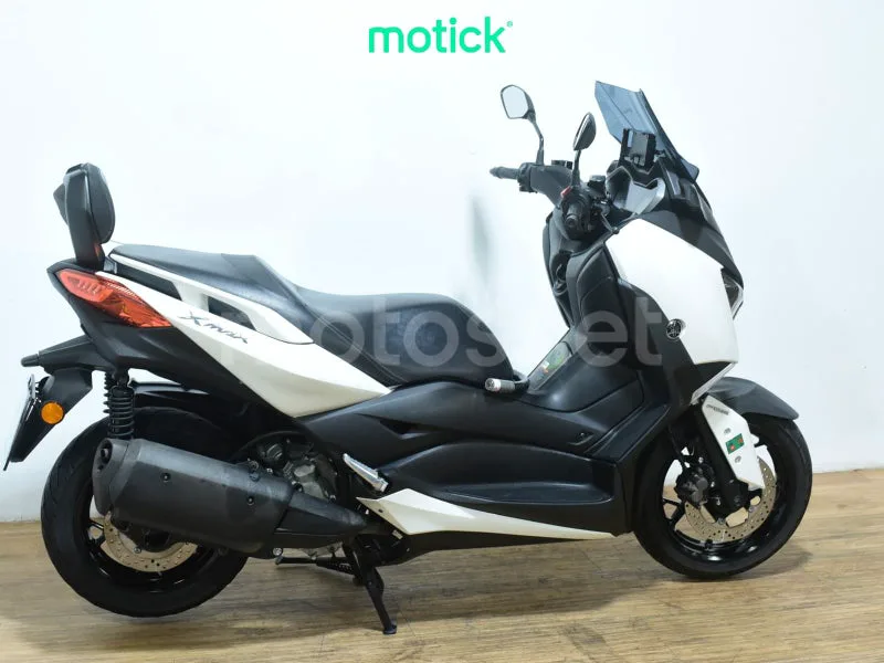 Yamaha XMAX 300 - Vista 10