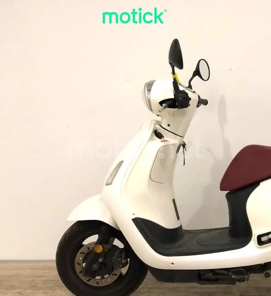 SYM Fiddle 125 - Vista 7