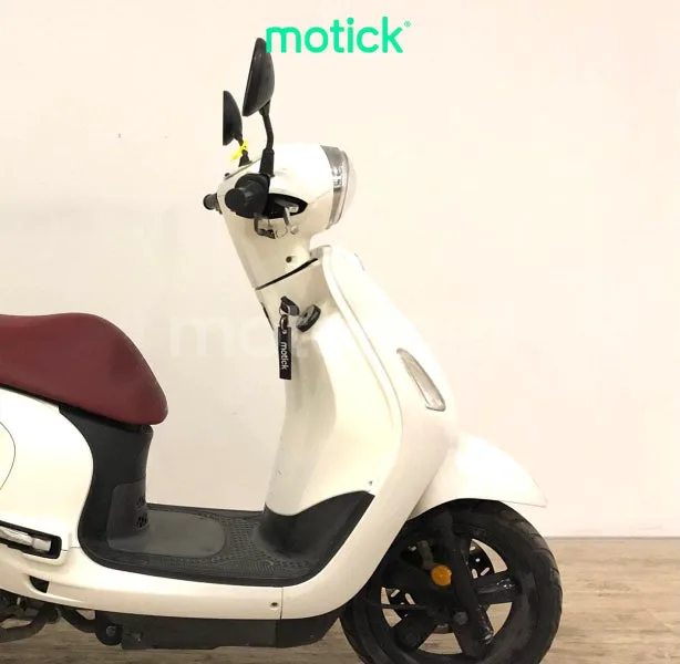 SYM Fiddle 125 - Vista 4