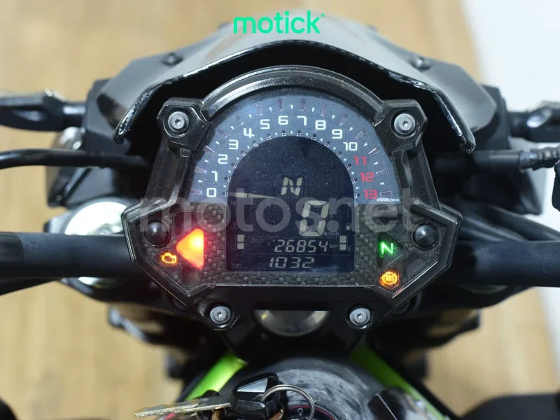 Kawasaki Z900 - Vista 5