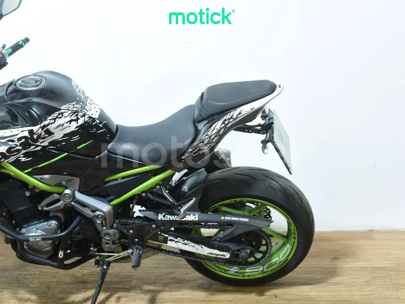 Kawasaki Z900 - Vista 9