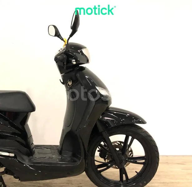 Peugeot Tweet 125 - Vista 4
