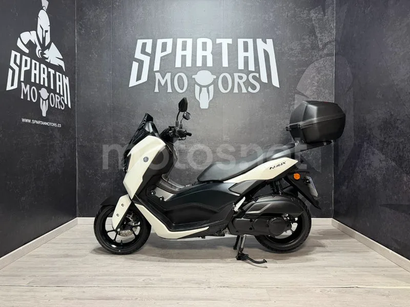 Yamaha NMAX - Vista 4