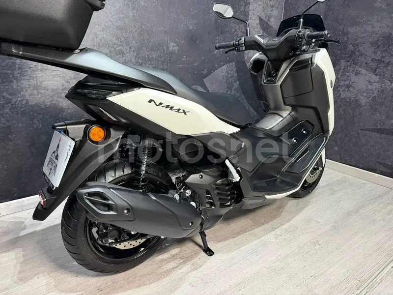 Yamaha NMAX - Vista 8