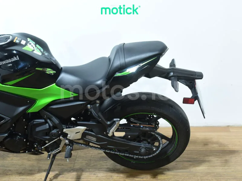Kawasaki Ninja 650 - Vista 9