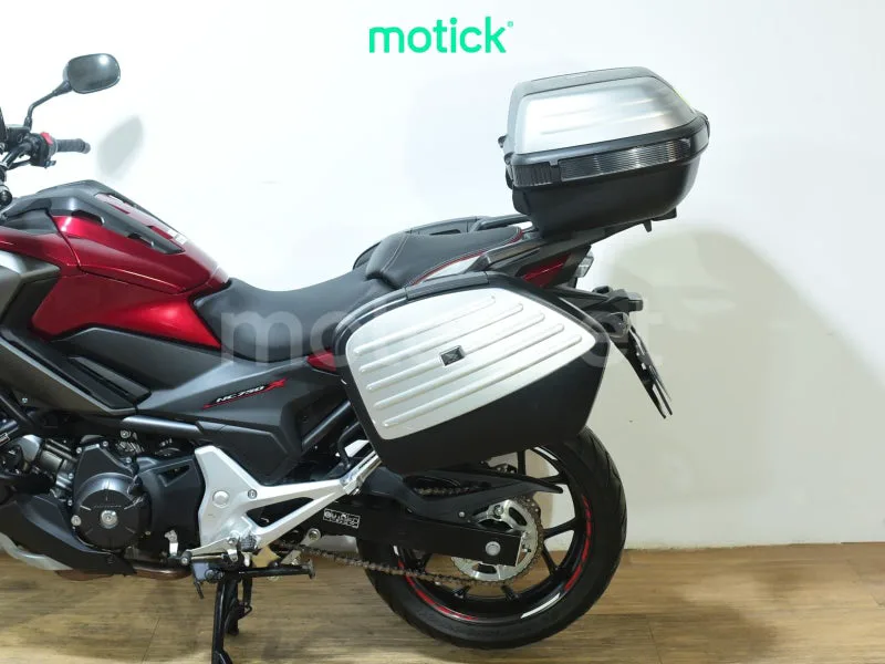 Honda NC750X - Vista 8