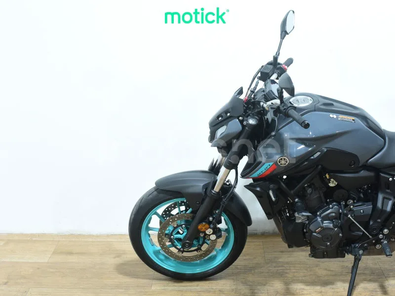Yamaha MT-07 - Vista 8