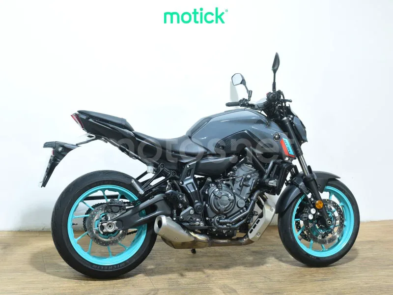 Yamaha MT-07 - Vista 10