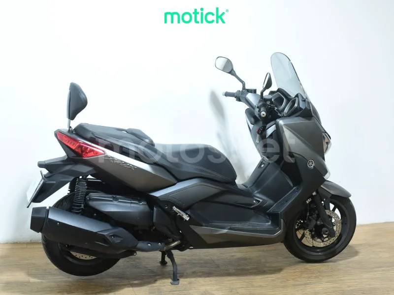 Yamaha XMAX 400 - Vista 10
