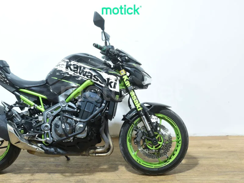 Kawasaki Z900 - Vista 4