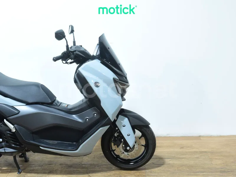 Yamaha NMAX - Vista 4