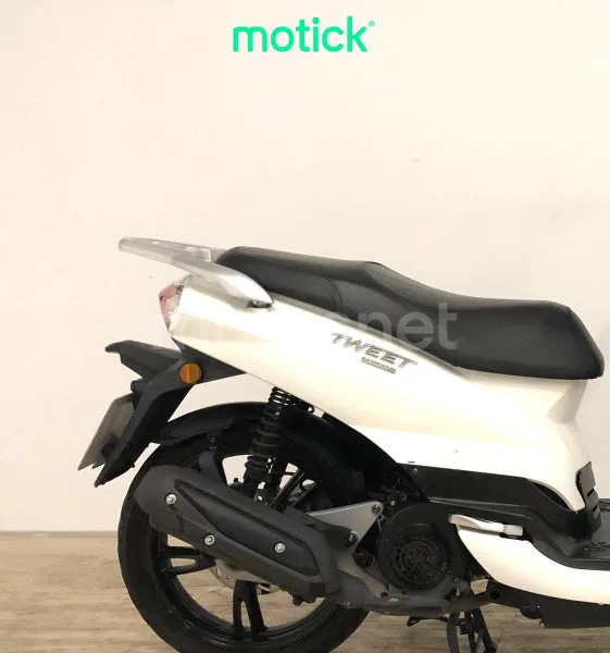 Peugeot Tweet 125 - Vista 3