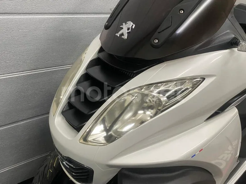 Peugeot Metropolis 400 - Vista 13