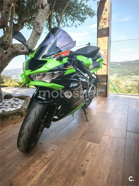 Kawasaki Ninja ZX-6R - Vista 4